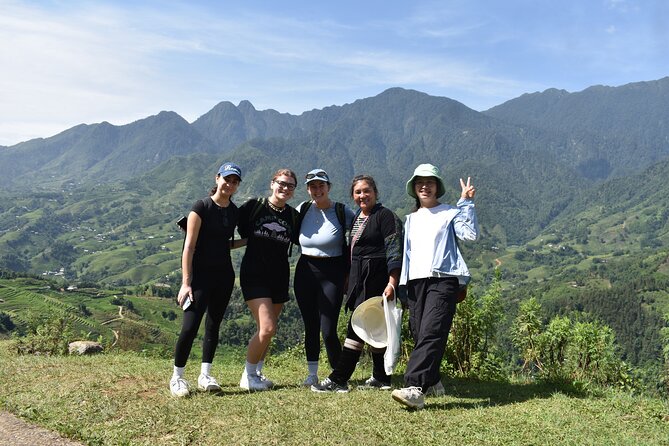 1-Day Private Trekking in Sapa through Terraces Rice Fields - Guide quality and the human side of the walk