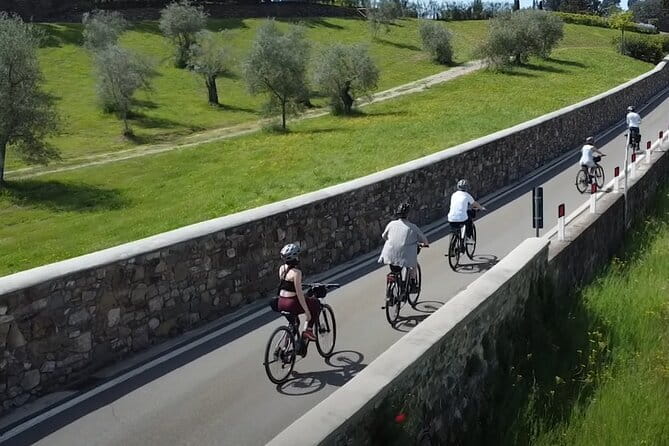 2-Day E-Bike Tuscany Tour with Meals, Wineries, and Farmstay - Why an e-bike is the right tool for Chianti