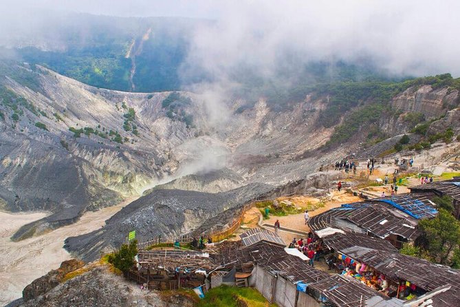 Active Volcano, Rice Field, Hot Spring, Fruit market, Tea Plantation with Lunch - Lembang Fruit Market and four local tastings