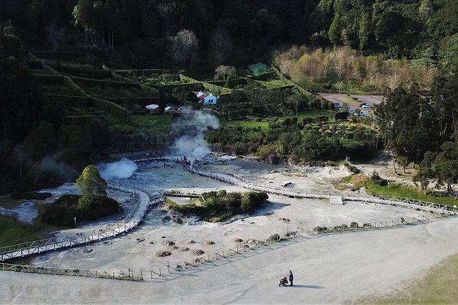 Adventure in the Furnas, with volcanoes, lagoons and tea plantations - What the $78.64 price really covers