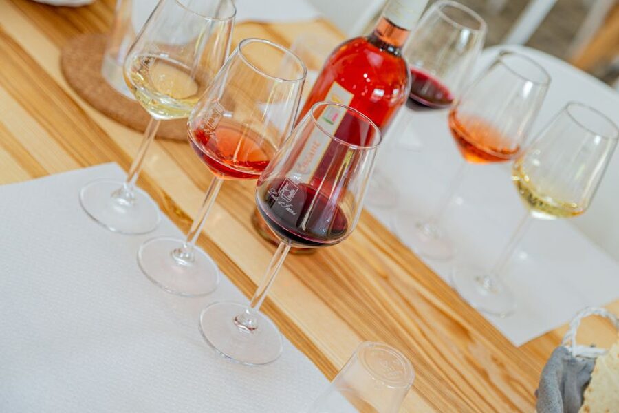Alghero: Wine and Olive Oil Tasting at a Local Farm - What Happens During the One-Hour Tasting