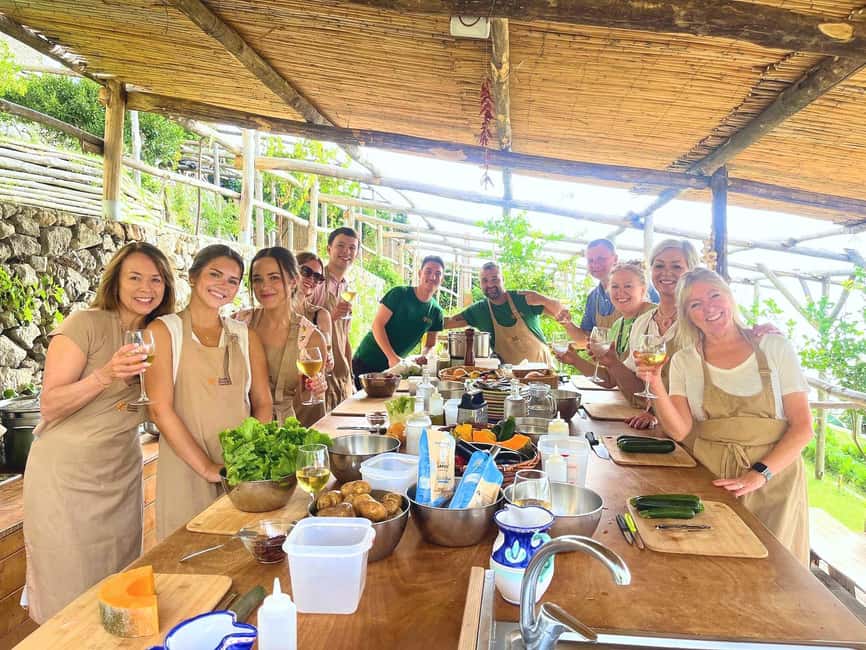 Amalfi Coast: Pizza & Mozzarella Class with Farmhouse visit - Making dough with a local pizzaiolo
