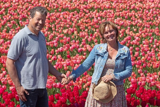 Amsterdam: Day trip to Tulip Farm, Keukenhof + Windmill Cruise - The bus ride through the bulb-growing area
