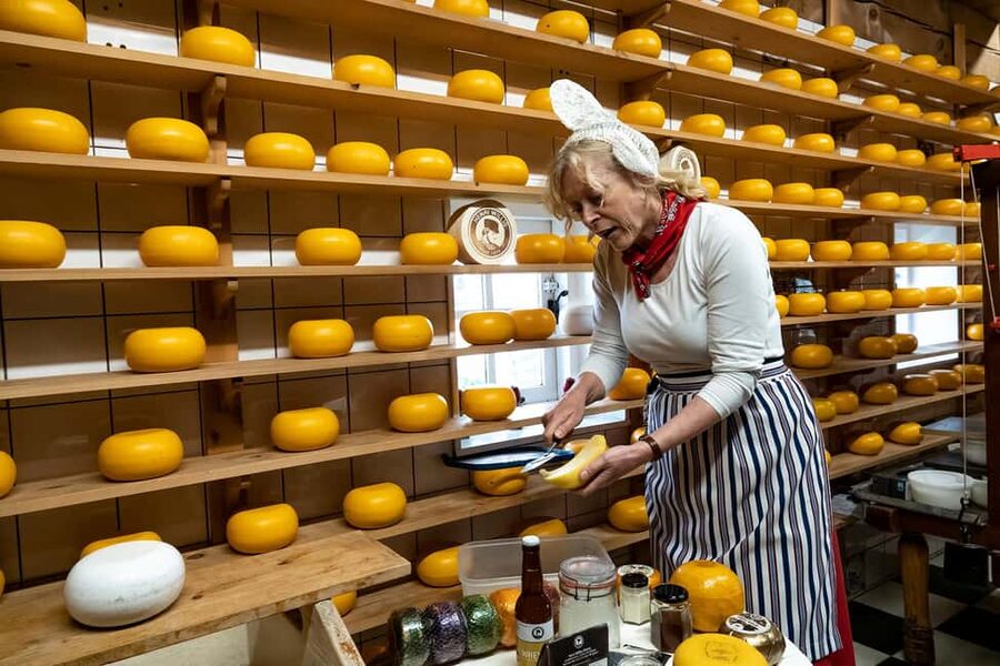 Amsterdam: Experience Zaanse Schans Windmills & Cheese Farm - Windmills with a working purpose