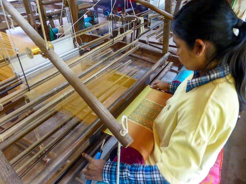 Angkor Silk Farm & Lotus Silk Farm: Siem Reap Discovery Tour - Should you book the Angkor Silk and Lotus Silk Farm tour?
