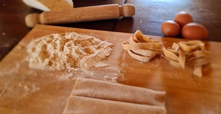 Arezzo: pasta e tiramisù cooking class organic Tuscan farm - Giada’s Family Approach to Tuscan Cooking