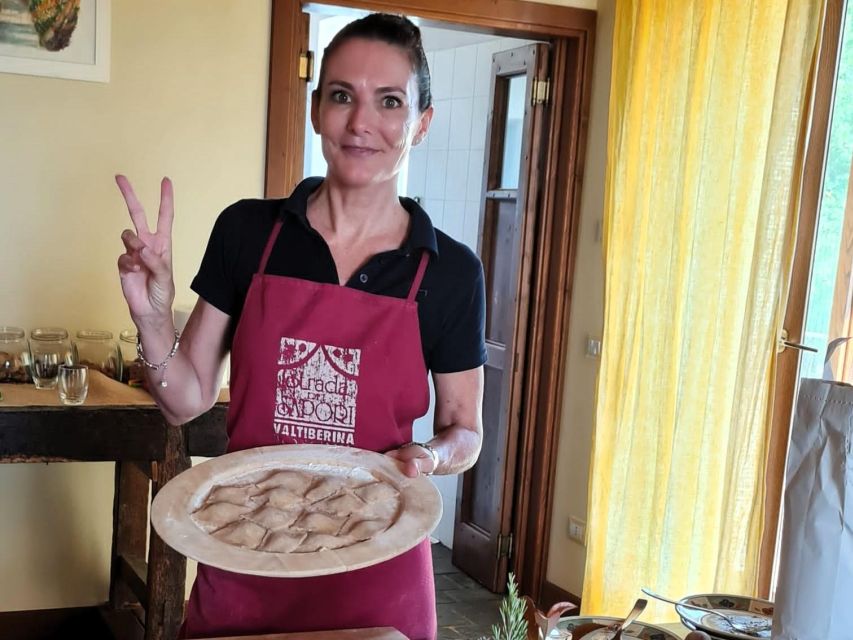 Arezzo: pasta e tiramisù cooking class organic Tuscan farm - Lunch With Organic Farm Wine