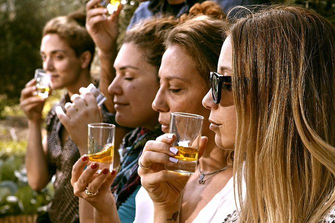 ATHENS OLIVE ESTATE - Olive Oil Workshop with Farm-to-Fork Lunch - A three-course lunch beside the sea