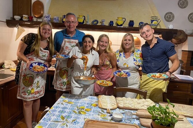Authentic cooking class on a farm with a view of Sorrento. - A 300-year-old home with a view over Sorrento