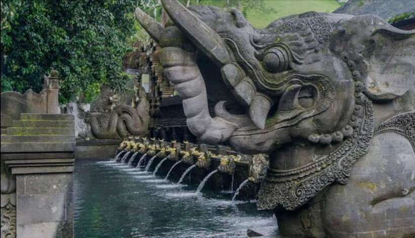 Bali: monkey forest, rice terrace, water temple, waterfall - Tegenungan Waterfall as the final major stop