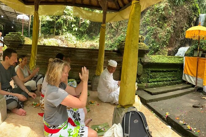 Bali Spiritual: Balinese Healing, Temple & Rice Terrace - A spiritual day that begins with water
