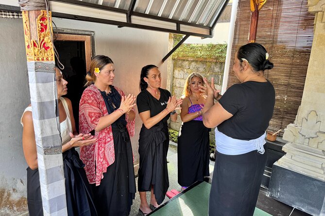 Bali Spiritual: Balinese Healing, Temple & Rice Terrace - What the Batuan healing session involves