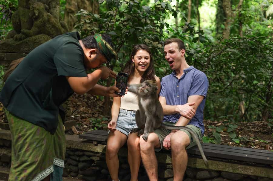 Bali: Temples, waterfall, and Rice Terrace Guided Tour - Batuan Temple and the first look at Balinese worship