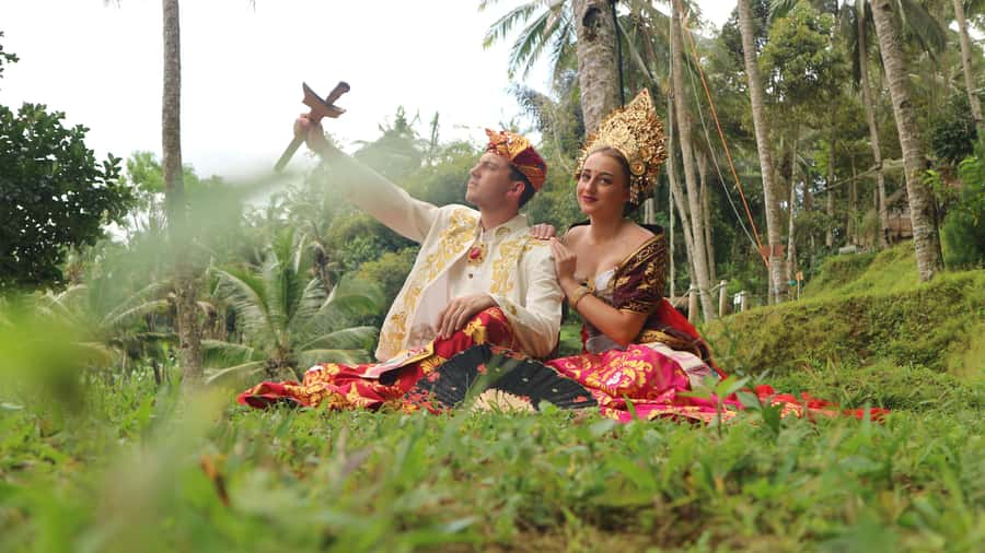 Bali:Traditional Wedding Photoshoot with the Rice Field View - Why the Balinese wedding styling matters