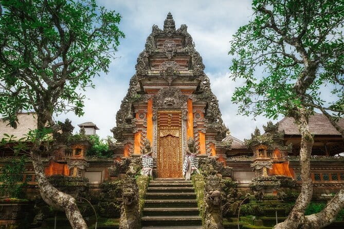 Bali: Ubud (Temple, Spring, Rice Terraces, & Waterfall) - Lunch above the paddies at The Kawi Resto Pool and Bar