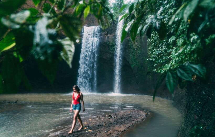 Bali: Ubud Tour with Tirta Empul Temple and Rice Terrace - Tirta Empul and the meaning of ritual cleansing