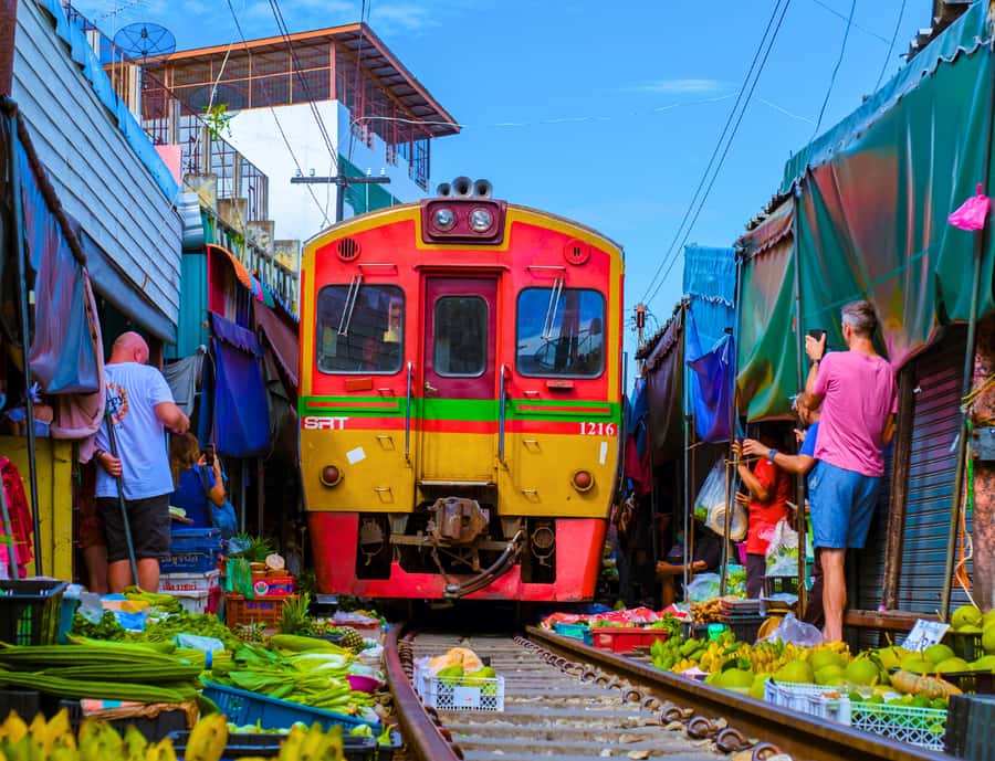 Bangkok: Private Floating & Railway Markets with Farm Visits - Damnoen Saduak by long-tail boat