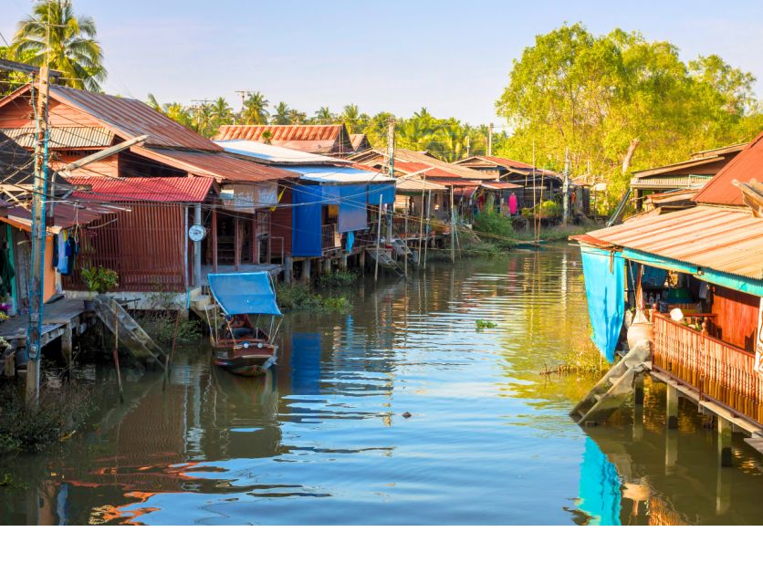 Bangkok: Private Floating & Railway Markets with Farm Visits - What the guide adds to the day