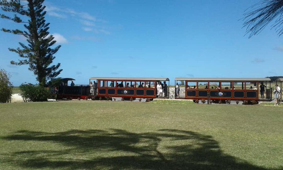 Barbados: 5.5-Hour Island Tour Plantation, Lunch and Drinks - Cherry Tree Hill and a look across the island