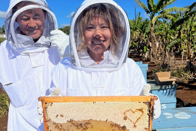 Bee Farm Ecotour and Honey Tasting in Waialua, North Shore Oahu - Tasting raw and infused honey