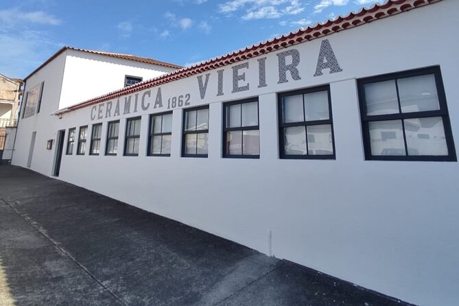 Bee Inspired: A Journey in São Miguel and a Visit to an Apiary - Lunch in Lagoa, with your own budget