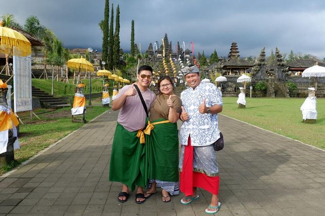 Besakih Temple, Rice terraces, and Countryside of Bali, private tour - Starting with Gianyar’s local market