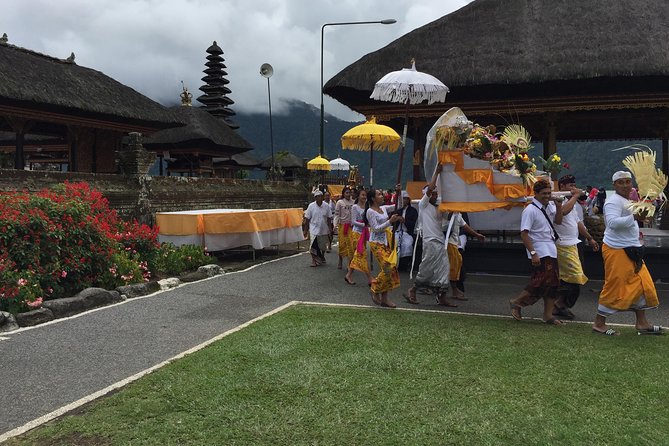 Best of Bali Water Temple and UNISCO Rice Terrace Trek - Tanah Lot at sunset