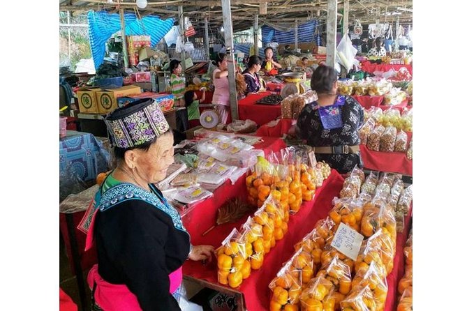 Best Places in Chiang Rai White, Blue, Big Buddha, Tea Plantation - Wat Huay Pla Kang and the giant Buddha