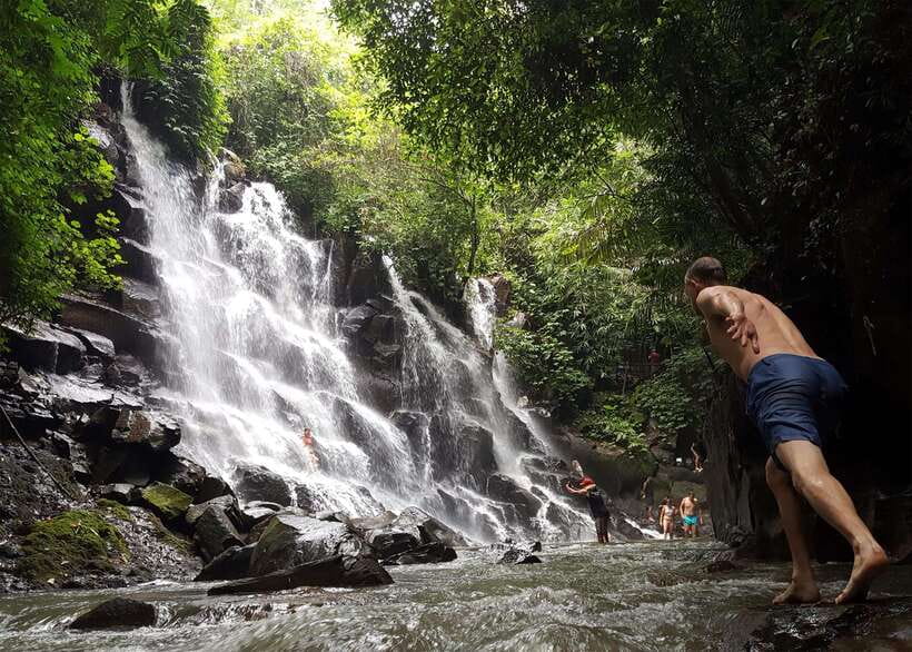 Best Ubud Rice Terrace, Waterfall, Temple Private Transfers - Tirta Empul explains Bali’s water purification customs
