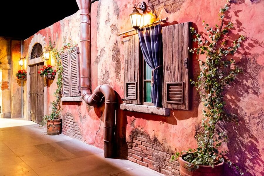 Bologna: Luna Farm Amusement Park Family Entry Ticket - Snacks, souvenirs, and family facilities