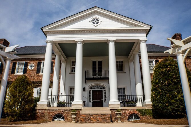 Boone Hall Plantation Day Tour with Transportation - Walking beneath the Avenue of Oaks