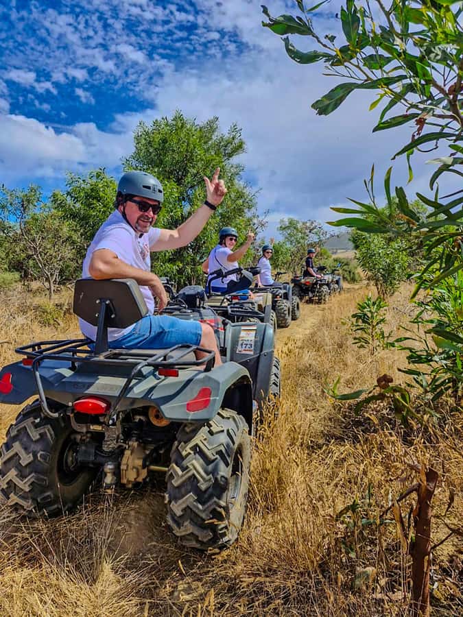 CAPE TOWN: OSTRICH RANCH QUAD BIKE RIDE & OSTRICH TOUR - The guide and the overall service