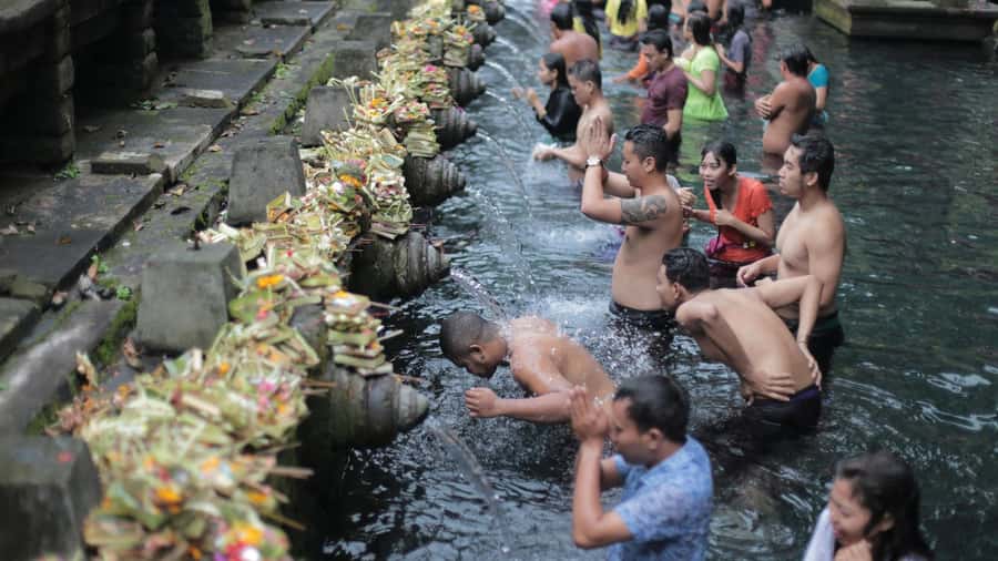 Central Bali: Ubud Village, Rice Terrace, and Kintamani Tour - Ubud Palace and the art market