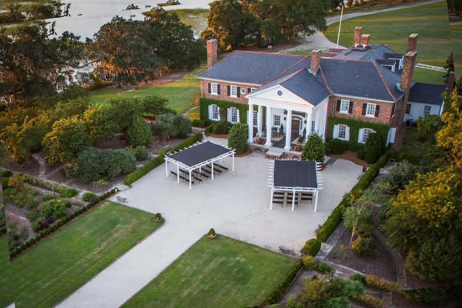 Charleston: Boone Hall Plantation Tour - Entering through the 3/4-mile Avenue of Oaks
