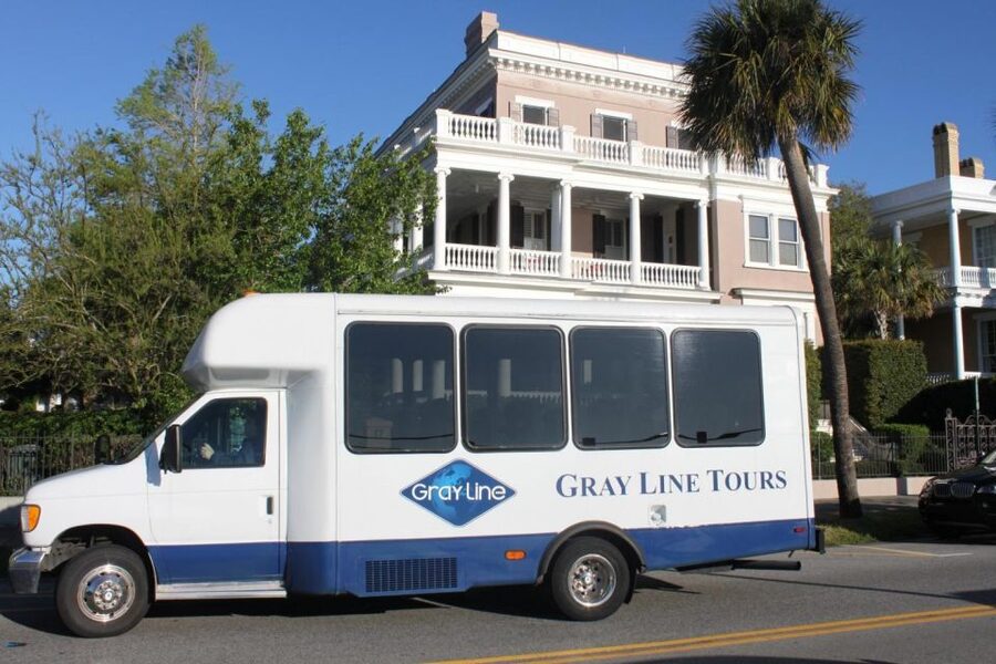 Charleston: Historic City Tour & Magnolia Plantation Combo - The coach ride from Charleston