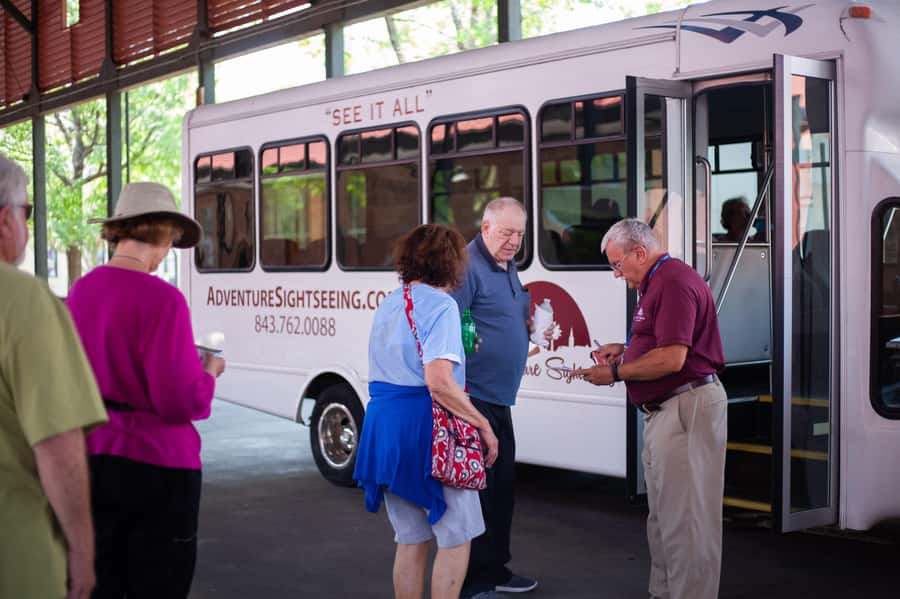 Charleston: Magnolia Plantation with Transport and City Tour - The ride from Charleston to the plantation