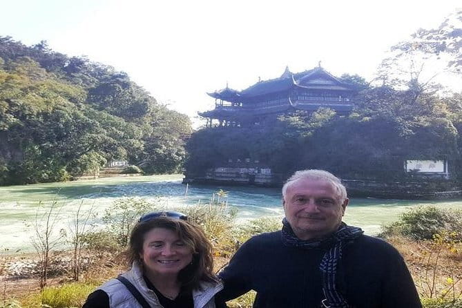 Chengdu Dujiangyan Leshan Buddha Tea Plantation and Sichuan Cooking 3 Days - Day one: pandas and the Dujiangyan water system