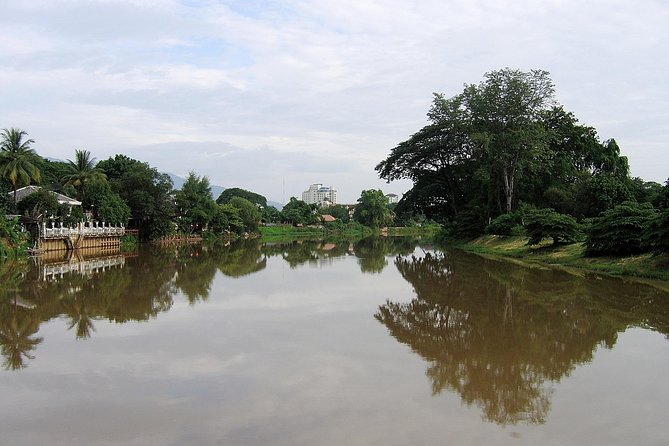 Chiang Mai Farm Life & Khao Soy Tasting on a Half-Day Boat Tour - Khao soi at the farmhouse