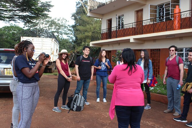 Coffee farm tour, coffee roasting and tasting experience - Fresh coffee, snacks, and a relaxed finish