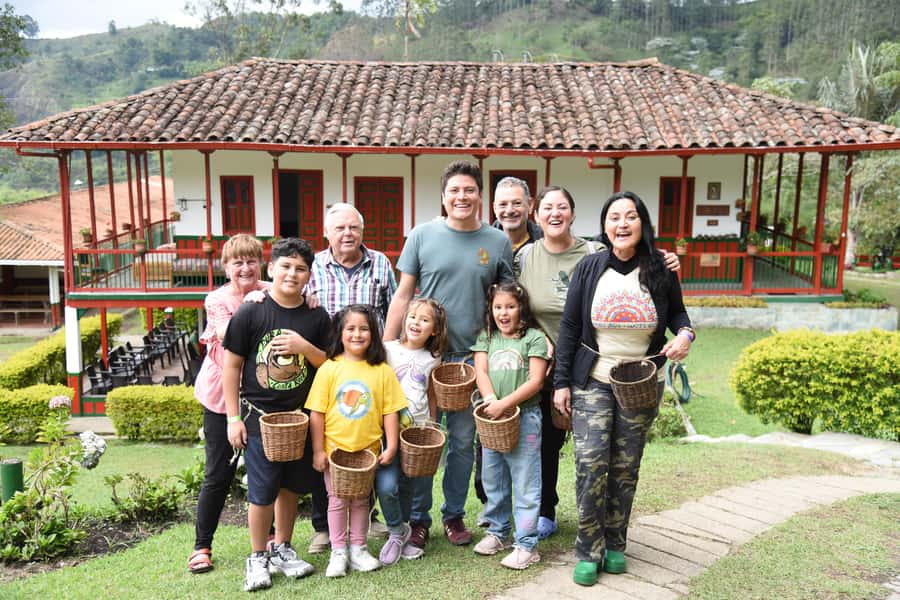 Coffee Tour at Finca El Ocaso Salento: Traditional Spanish Farm - Starting Among Coffee Plants and Garden Paths
