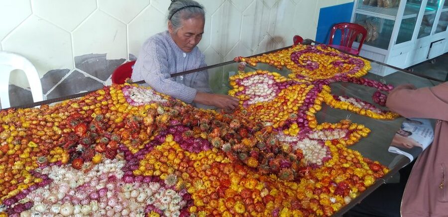 Coffee - Wine - Tea Da Lat's Agricultural Treasures Tour - Linh Phước Pagoda and elaborate Buddhist design