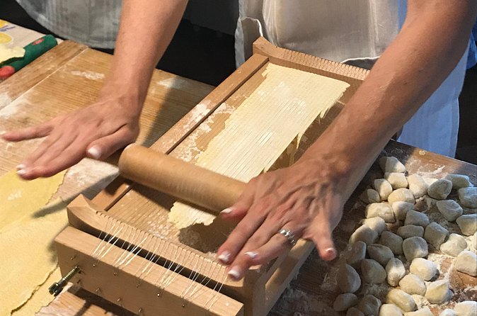 Cooking Class at a Farmhouse in Val d'Orcia Tuscany - Who will enjoy this cooking class most