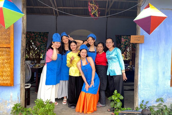 Cooking Class Hoi An - Organic Garden - Farming Tour-Handicrafts - A private class with a small-village feel