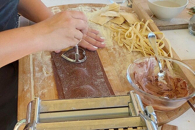 Cooking Class on a Family Farm in Chianti with Lunch - What the four hours feel like
