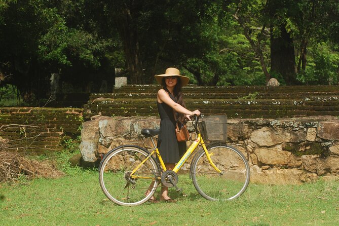 Day out to Galle[Stilt Fishing. Turtle watching.Cinnamon Farm] - How the private format affects the value