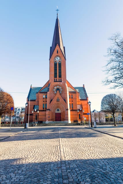 Discover Haugesund and visit a local mountain farmer - Haraldshaugen and the National Monument