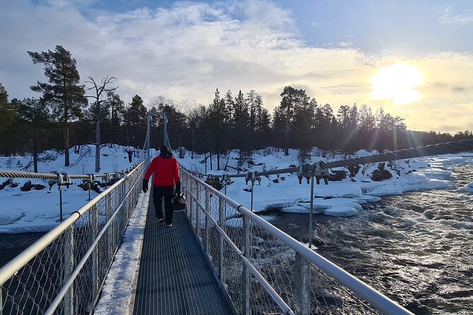 Discover Inari: Reindeer Farm, Siida Museum & Open Fire Lunch - A fireside lunch beside the river