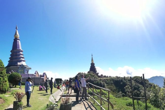 Doi Inthanon Day Trip:Twin Pagodas,Soft Hiking,Coffee Plantation - The ride from Chiang Mai Old Town