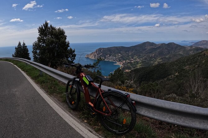 E-Bike Tour in Cinque Terre with Aperitif in Farmhouse - Quick points before you book