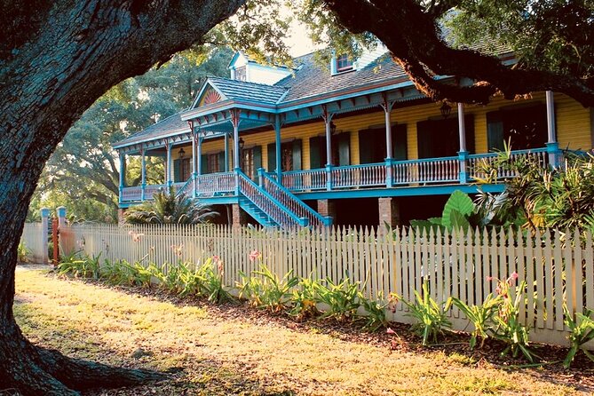 Experience Full-Day Laura Plantation & Pontoon Swamp Tour w/Transportation - The Transport Setup and Guide Service